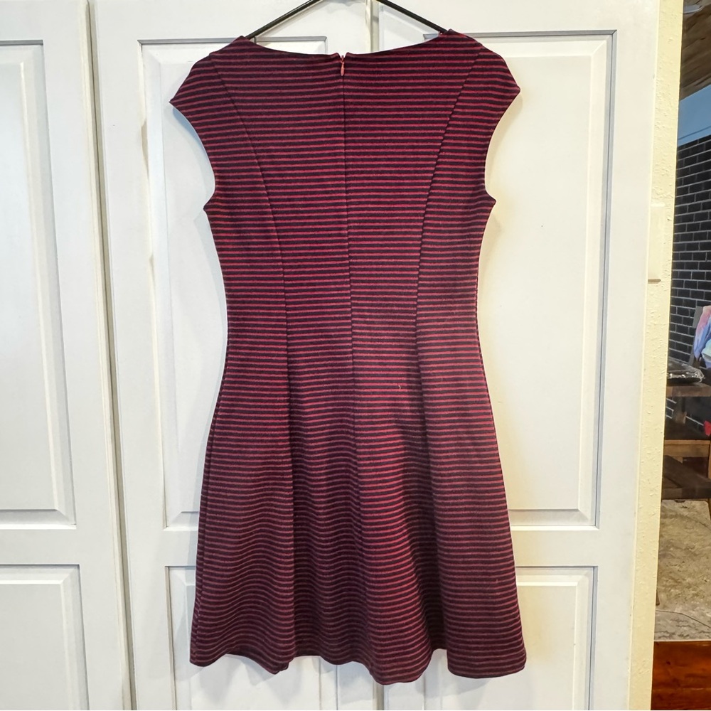 GAP Red and Blue Striped Dress Cap Sleeve Crew‎ Neck Stripes. Size 2 - Picture 2 of 10